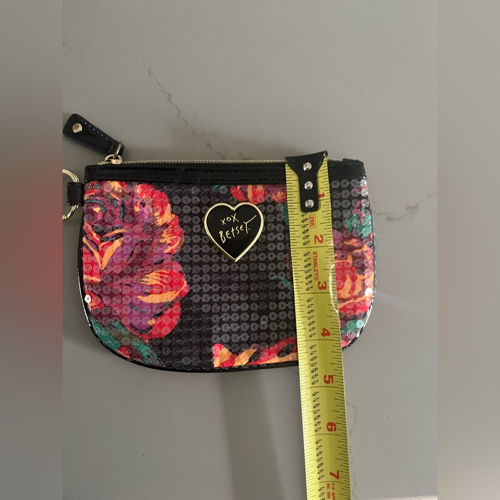 Betsy Johnson Wallet / Keychain - Picture 5 of 6